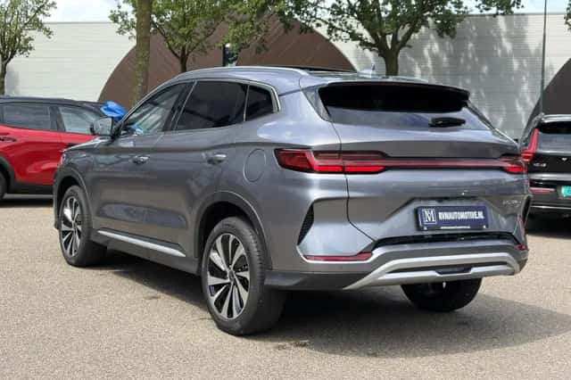 BYD Seal U (2025) thumbnail 5