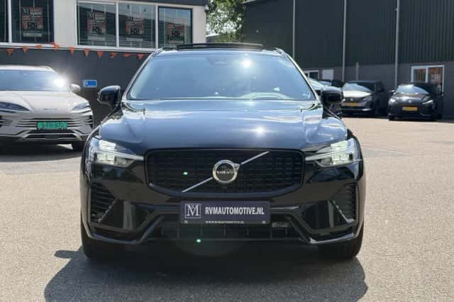Volvo XC60 (2023) thumbnail 4