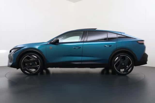 Peugeot 408 (2023) thumbnail 5