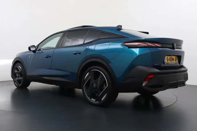 Peugeot 408 (2023) thumbnail 6