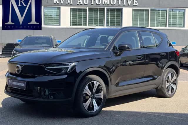 Volvo XC40 (2023) thumbnail 1