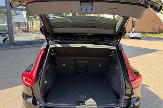 Volvo XC40 (2023) thumbnail 6