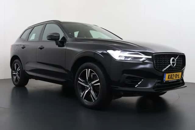 Volvo XC60 (2021) thumbnail 3