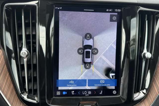 Volvo XC60 (2023) thumbnail 6
