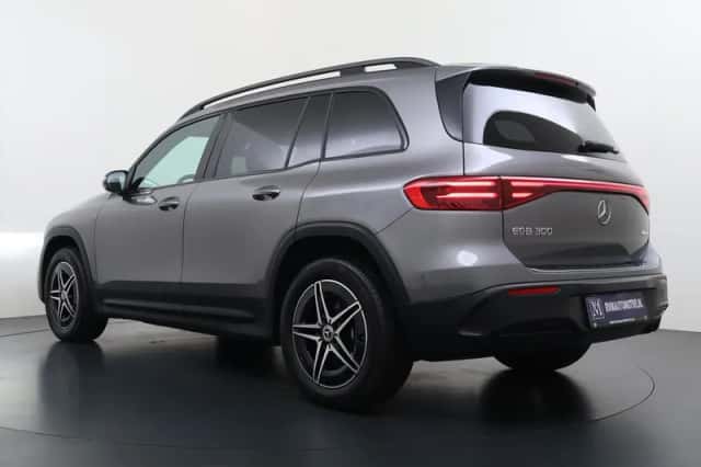 Mercedes-Benz EQB (2025) thumbnail 6