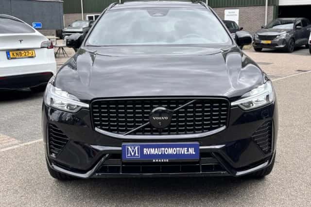 Volvo XC60 (2025) thumbnail 2