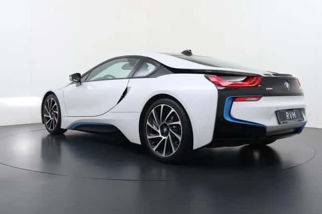 BMW I8 (2015) thumbnail 6