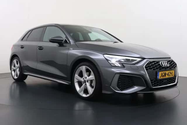Audi A3 (2024) thumbnail 3