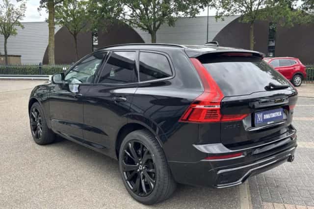 Volvo XC60 (2024) thumbnail 5