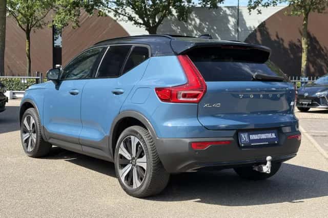 Volvo XC40 (2023) thumbnail 5