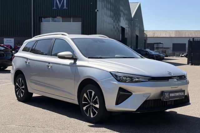 MG MG5 (2023) thumbnail 4