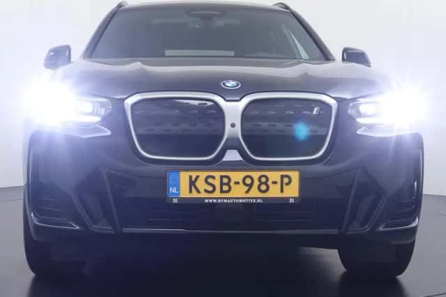 BMW iX3 (2022) thumbnail 4