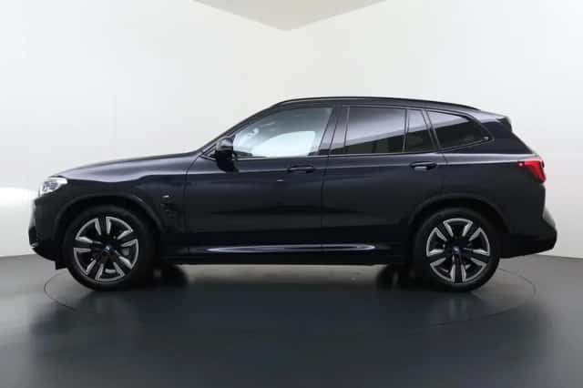 BMW iX3 (2022) thumbnail 5