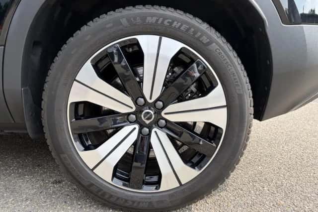 Volvo C40 (2022) thumbnail 5