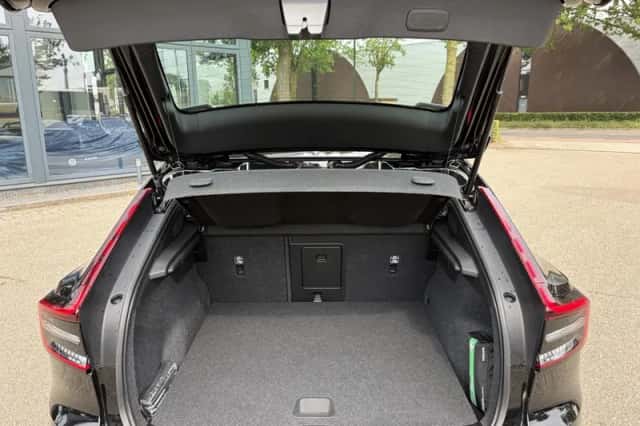 Volvo C40 (2022) thumbnail 6