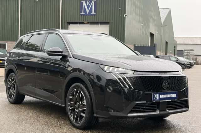 Peugeot 5008 (2025) thumbnail 3
