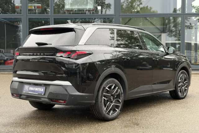 Peugeot 5008 (2025) thumbnail 4