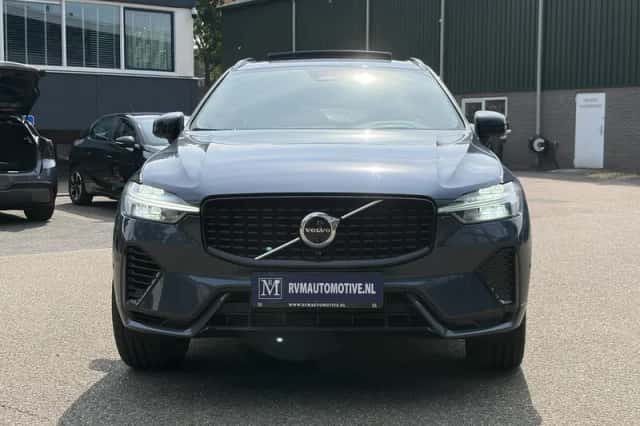 Volvo XC60 (2025) thumbnail 2