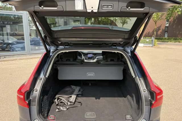 Volvo XC60 (2025) thumbnail 6