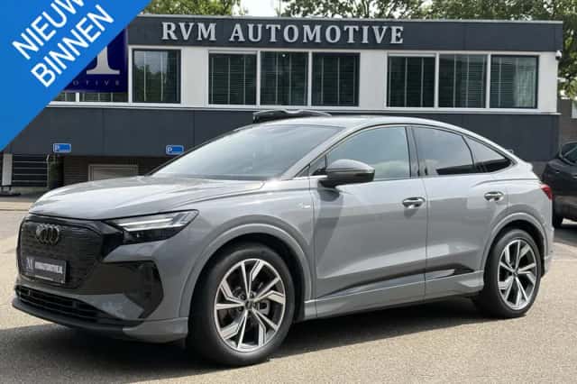 Audi Q4 (2024) thumbnail 1