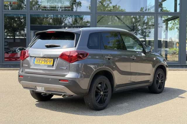 Suzuki Vitara (2025) thumbnail 4