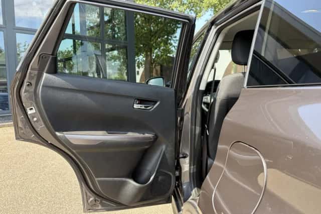 Suzuki Vitara (2025) thumbnail 6