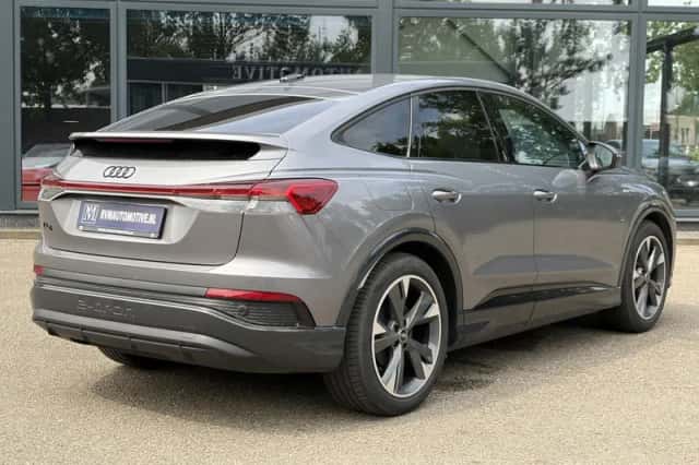 Audi Q4 (2024) thumbnail 4