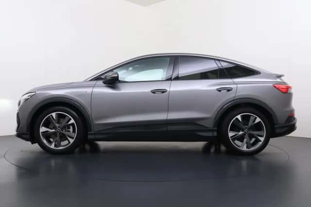 Audi Q4 (2024) thumbnail 5