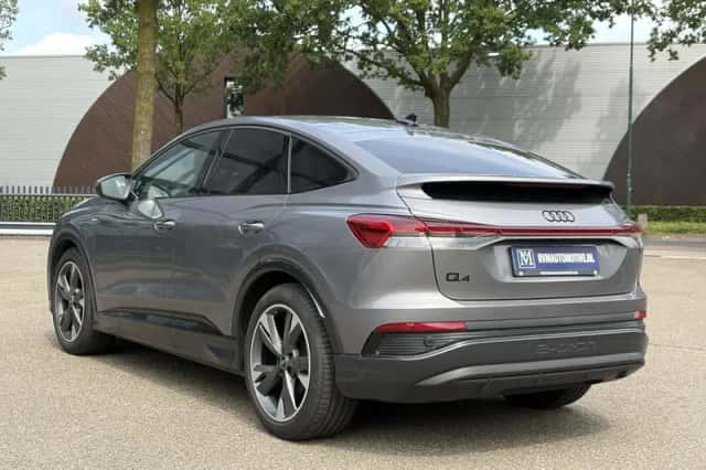 Audi Q4 (2024) thumbnail 5