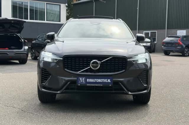 Volvo XC60 (2025) thumbnail 2
