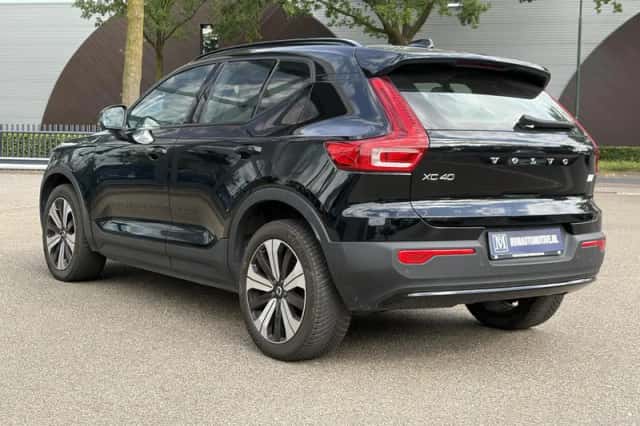 Volvo XC40 (2023) thumbnail 5