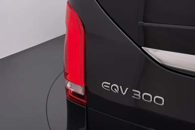 Mercedes-Benz EQV (2021) thumbnail 2