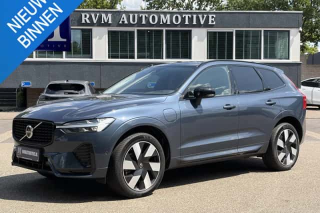 Volvo XC60 (2025) thumbnail 1