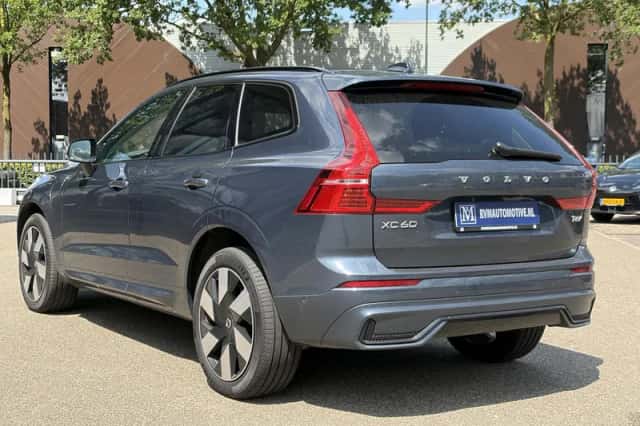 Volvo XC60 (2025) thumbnail 5