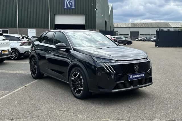 Peugeot e-3008 (2025) thumbnail 3