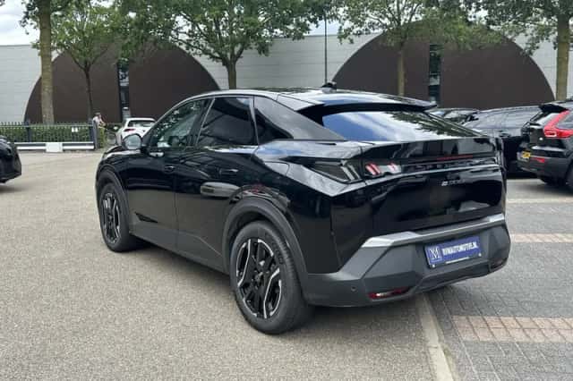 Peugeot e-3008 (2025) thumbnail 5