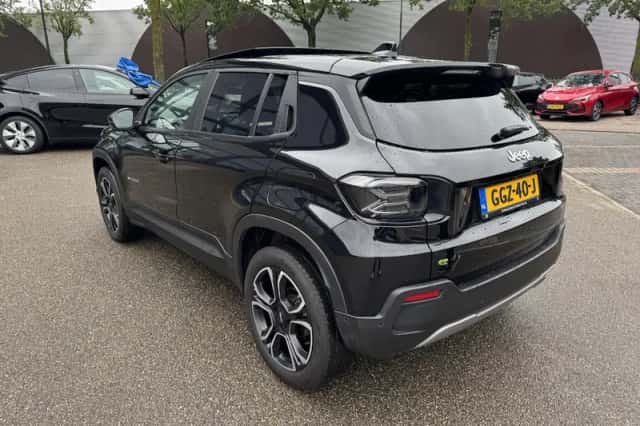 Jeep Avenger (2024) thumbnail 3