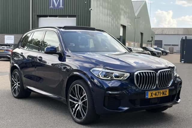 BMW X5 (2022) thumbnail 3
