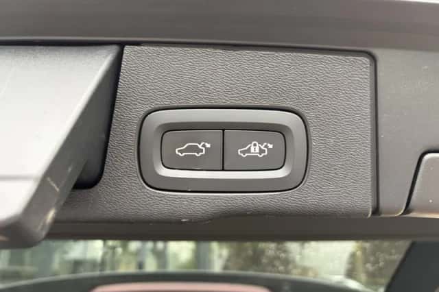 Volvo XC60 (2024) thumbnail 5
