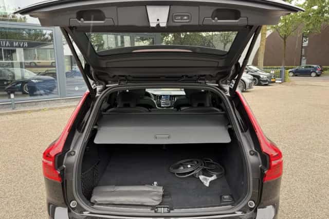 Volvo XC60 (2024) thumbnail 6
