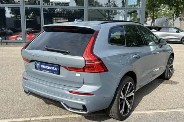 Volvo XC60 (2024) thumbnail 5