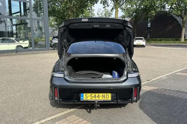 Hyundai Ioniq 6 (2023) thumbnail 6