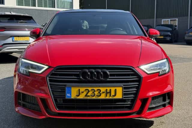 Audi A3 (2020) thumbnail 2