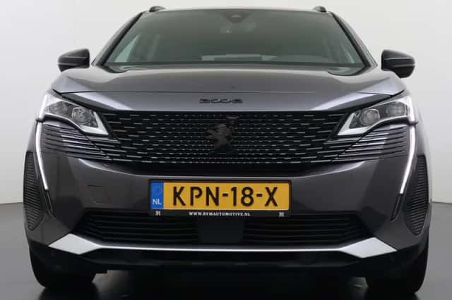 Peugeot 3008 (2023) thumbnail 4