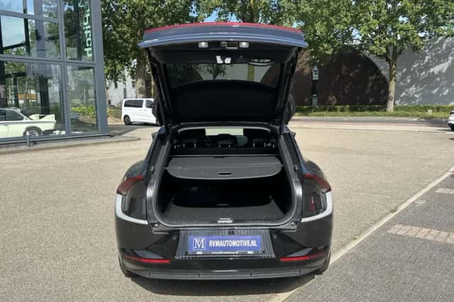 Kia EV6 (2022) thumbnail 4