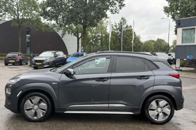 Hyundai Kona (2020) thumbnail 2