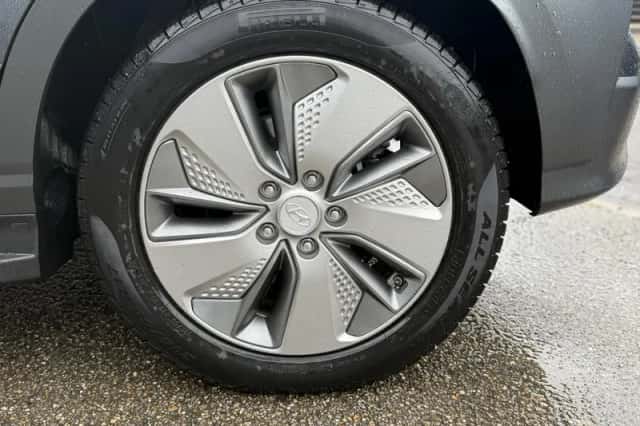 Hyundai Kona (2020) thumbnail 3