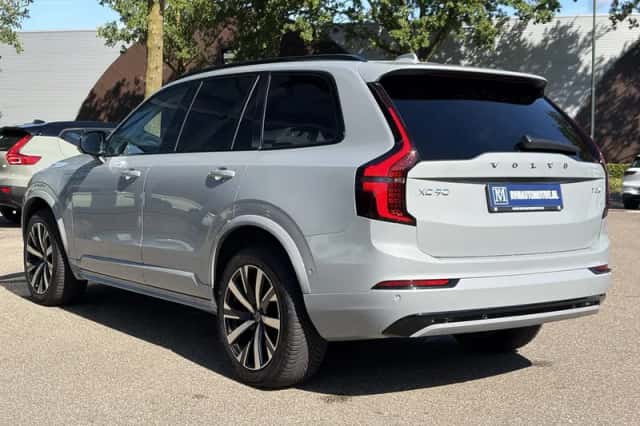 Volvo XC90 (2025) thumbnail 5