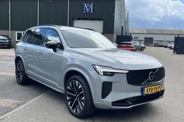 Volvo XC90 (2025) thumbnail 3