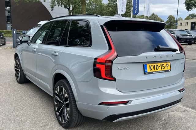 Volvo XC90 (2025) thumbnail 5